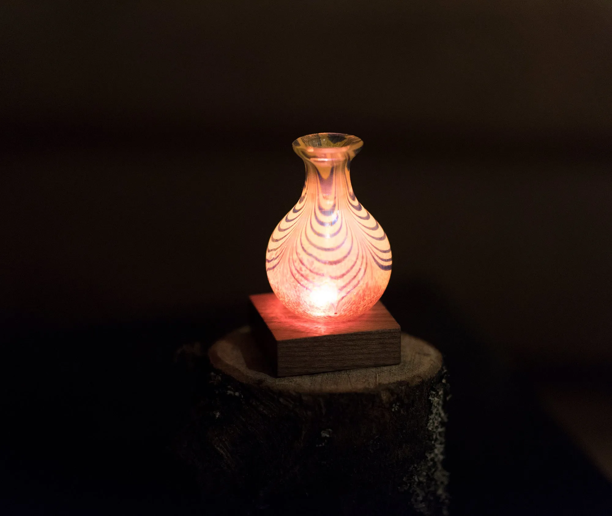 Light Base Kaku - Walnut