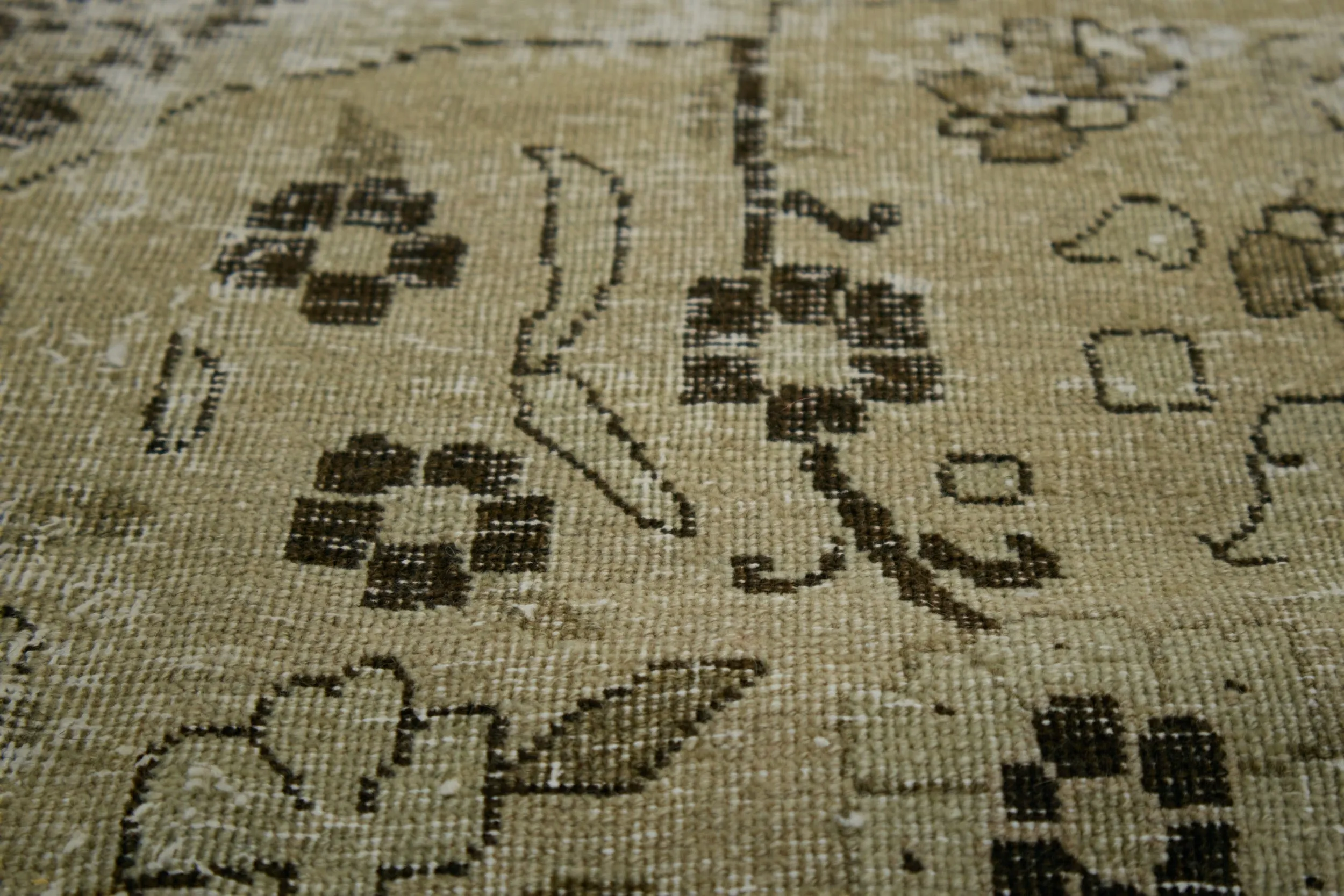 Wonda - Vintage Persian Area Rug